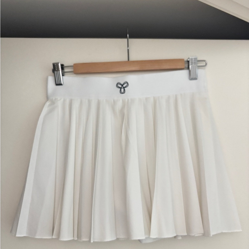 TNA white micro pleated skort